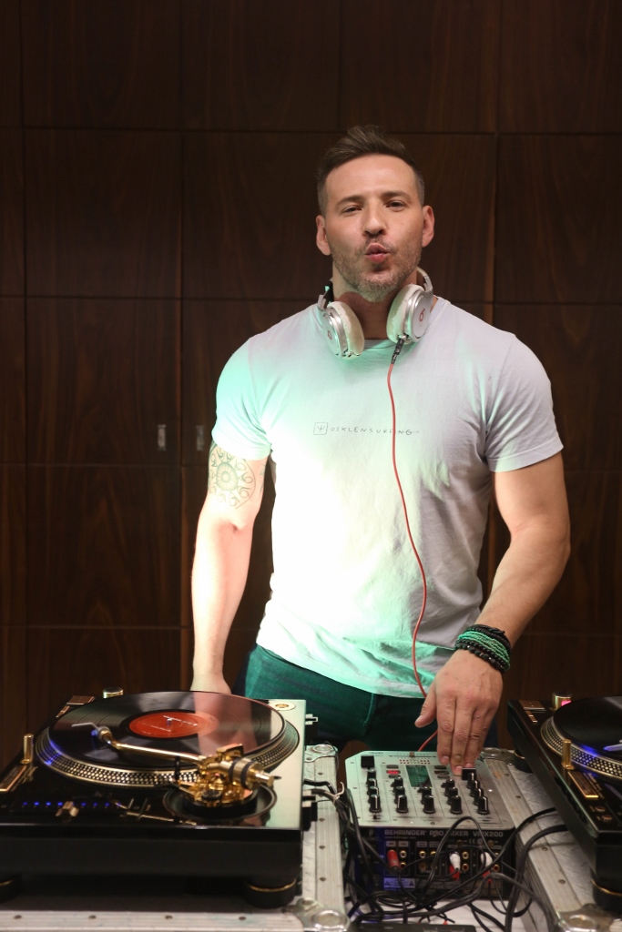  DJ Leandro Becker  